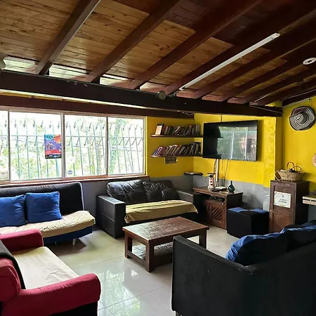 Arcadia Hostel Medellin-3
